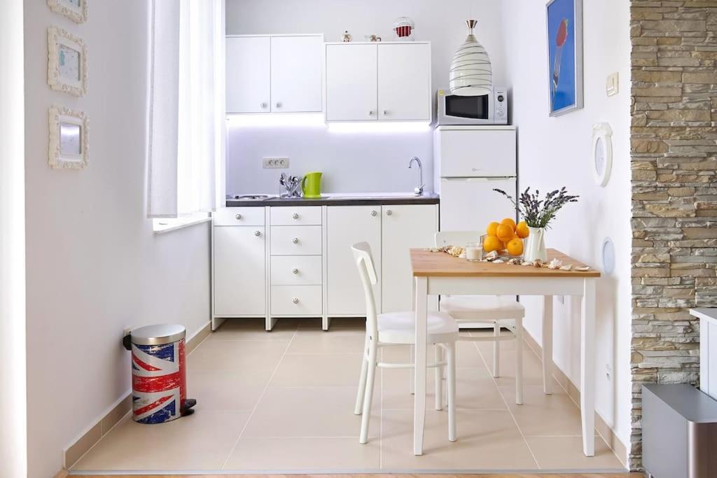 Studio Apartment One Sun Lovran Exterior foto